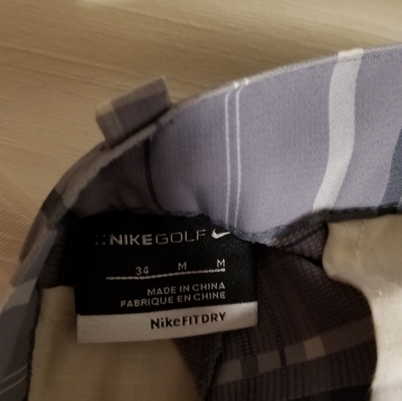 Nike Golf Shorts 34 - Picture 3 of 3